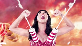 Katy Perry ft. Snoop Dogg - California Girls