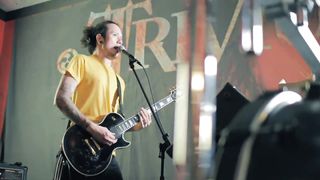 Trivium - Shattering The Skies Above