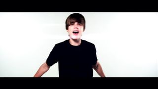 Justin Bieber - Love Me