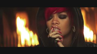 Eminem ft. Rihanna - Love The Way You Lie