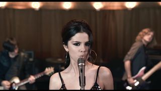 Selena Gomez & The Scene - Round & Round