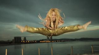 Shakira ft. Dizzee Rascal - Loca