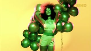 Timbaland feat. Justin Timberlake - Carry Out