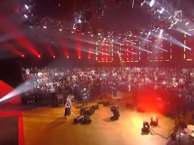 Moby feat. Nouvelle Vague - Just Can't Get Enough