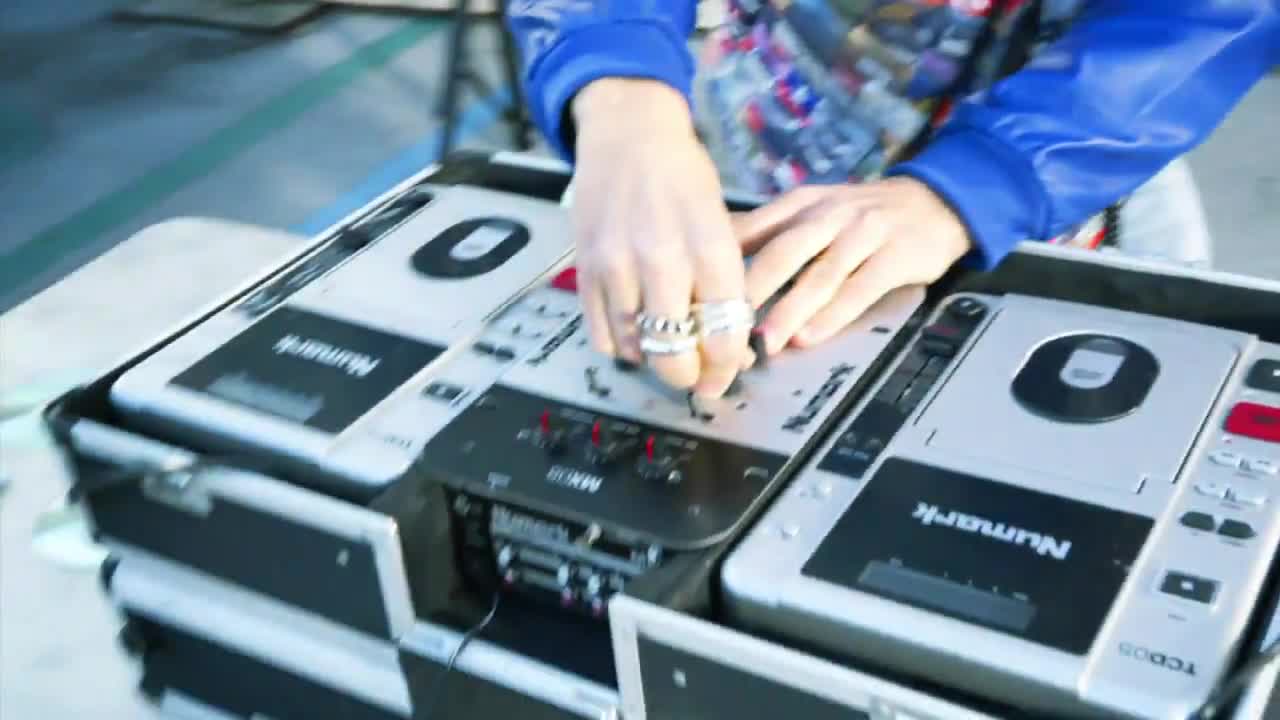 David Guetta feat. Kid Cudi - Memories