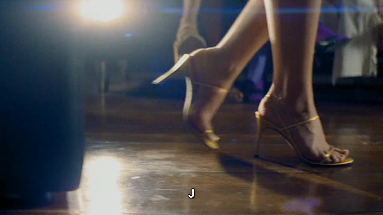 Kylie Minogue - Spining Around