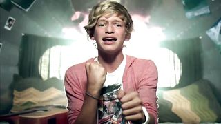 Cody Simpson ft. Flo Rida - iYiYi