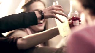 Cody Simpson ft. Flo Rida - iYiYi