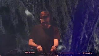 Nicky Romero premieres Linkin Park Remix at Ultra Miami 😀